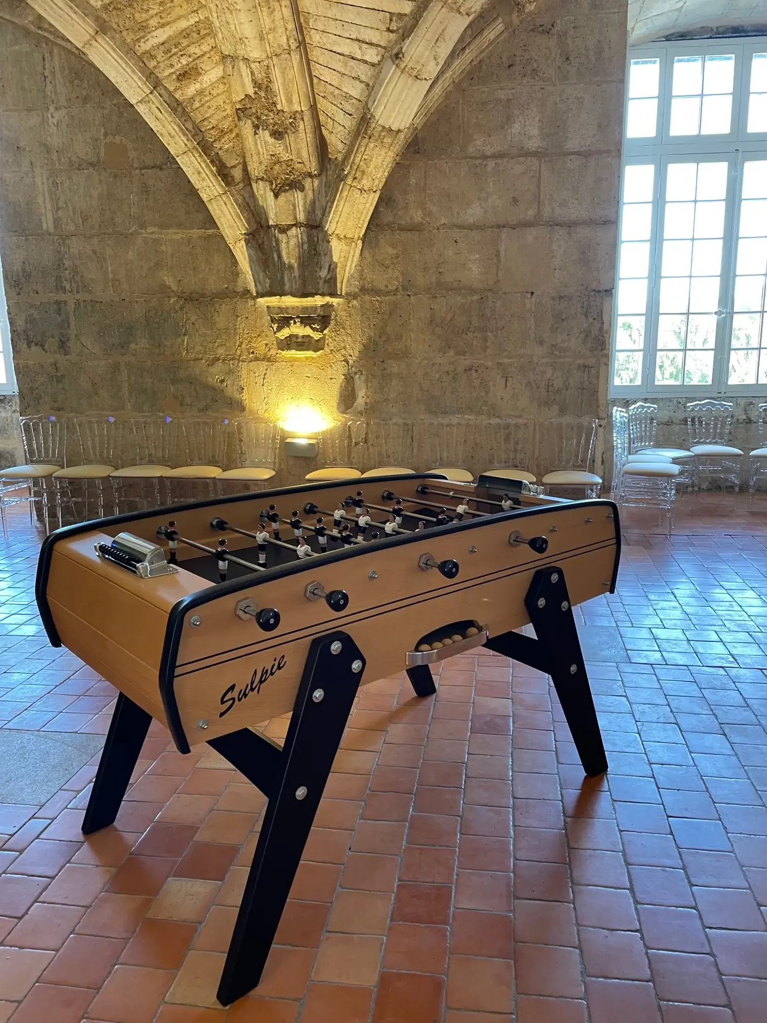Baby-foot Évolution en bois massif proposé à la location par Sulpie