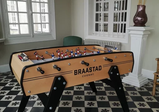 baby-foot personnalisé avec logo d'entreprise